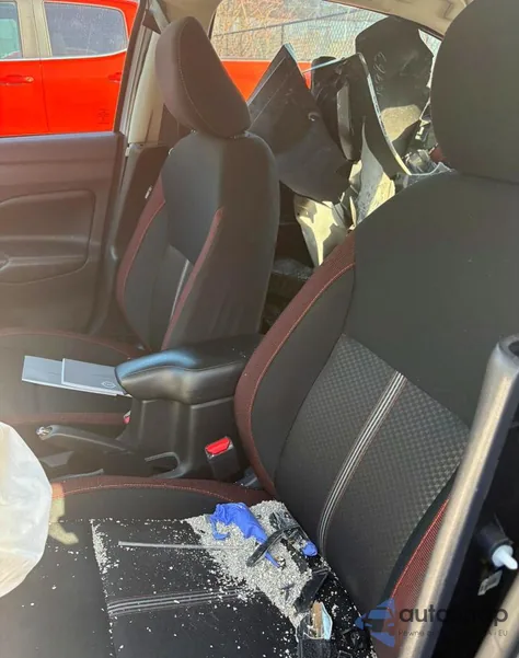 2024 Nissan Versa Sr z USA, uszkodzony, nr VIN 3N1CN8FV9RL866847